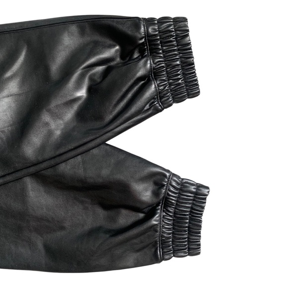 ⚫️Abercrombie & Fitch faux leather sweatpants in black⚫️ - Picture 9 of 10